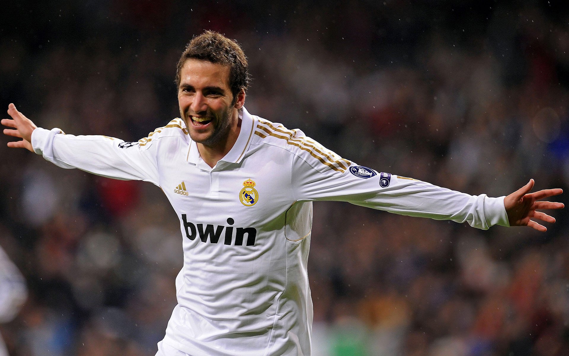 九游app下载-凝聚胜利的“团队力量”，万众一心迎冠军，凝聚团队力量视频