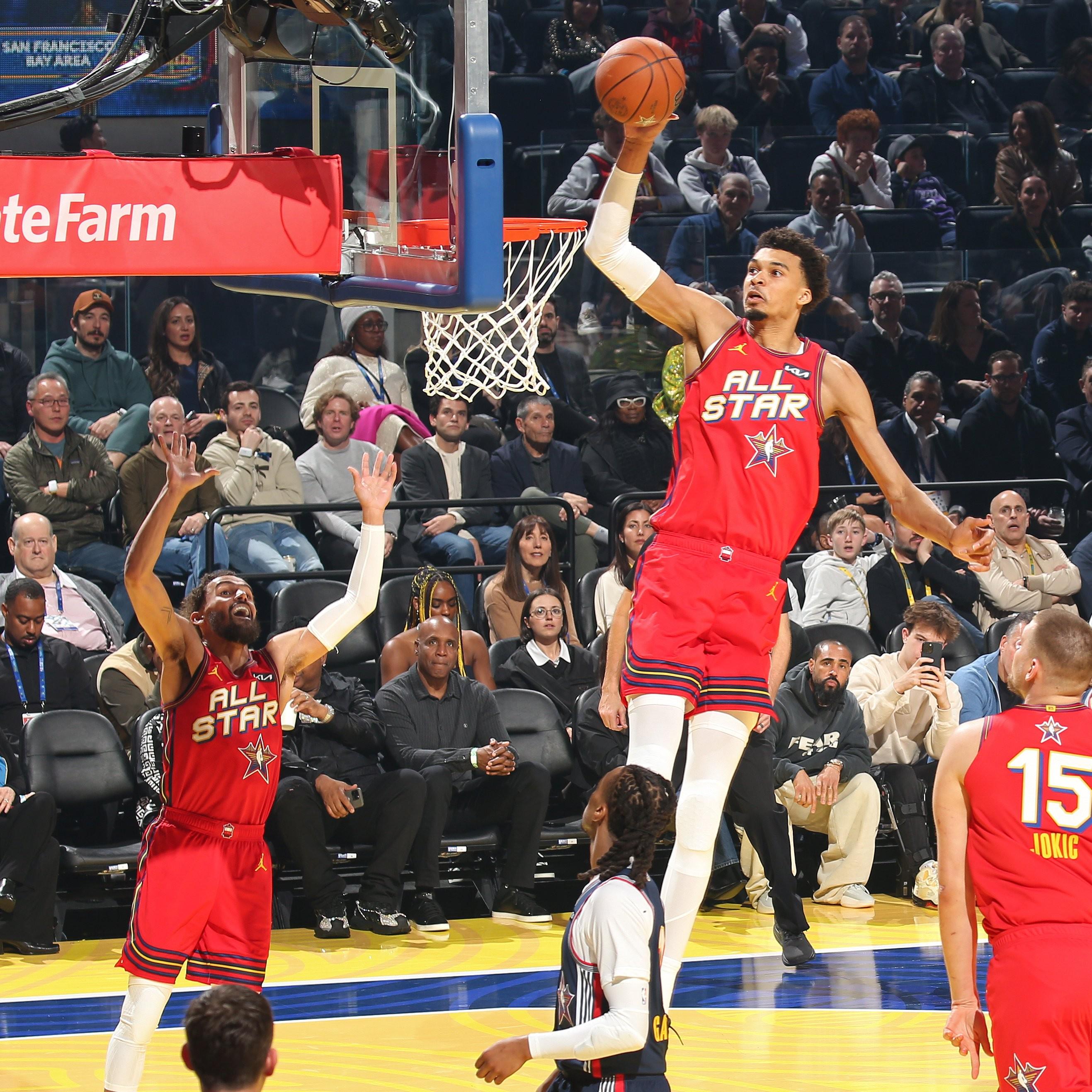 文班亚马首秀惊艳，马刺大胜雷霆，新秀砍30+10的简单介绍